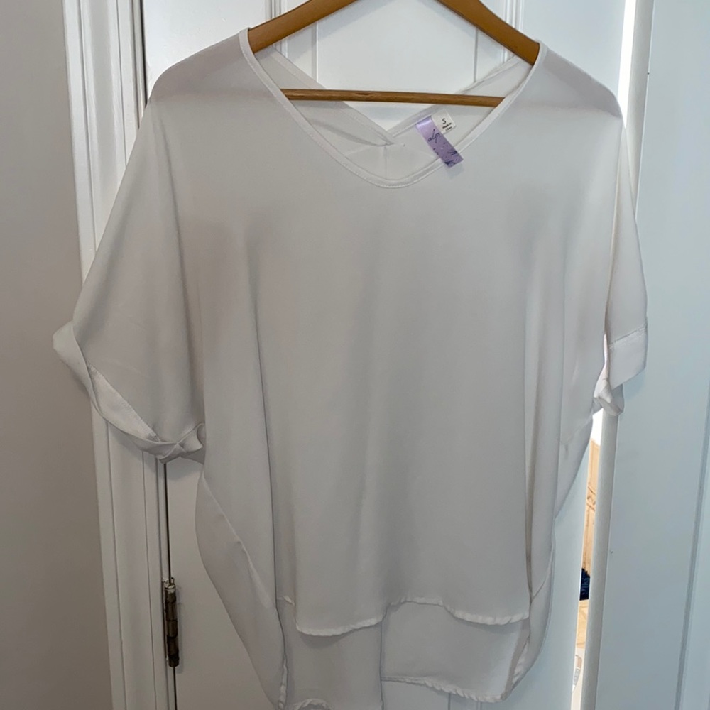 Alya White blouse